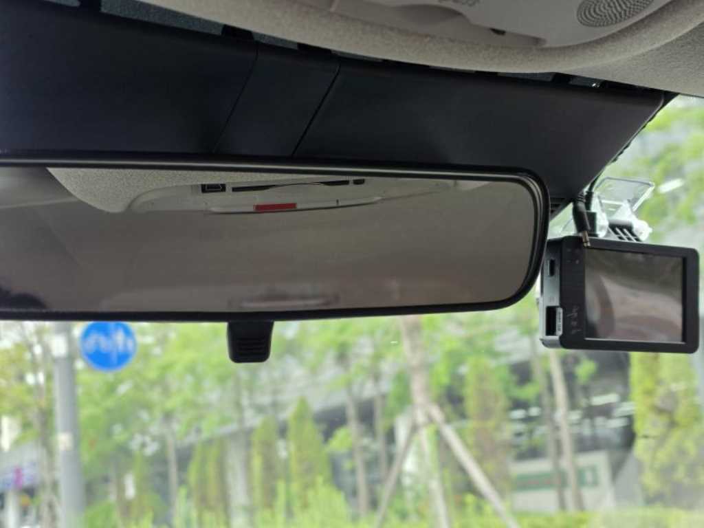 Kia Niro — photo 18