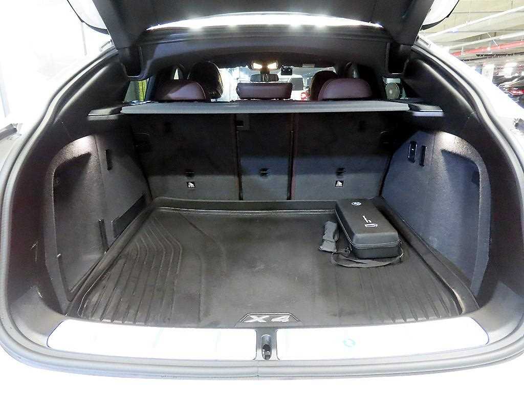 BMW X4 — photo 16