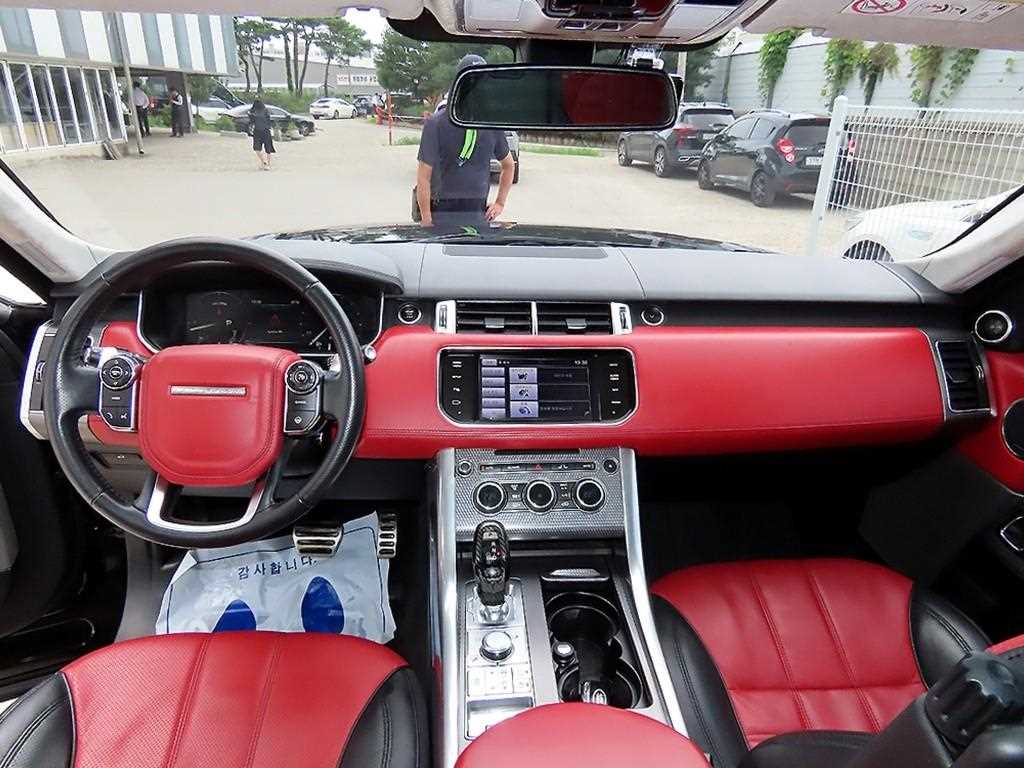 Land Rover Range Rover Sport — photo 07
