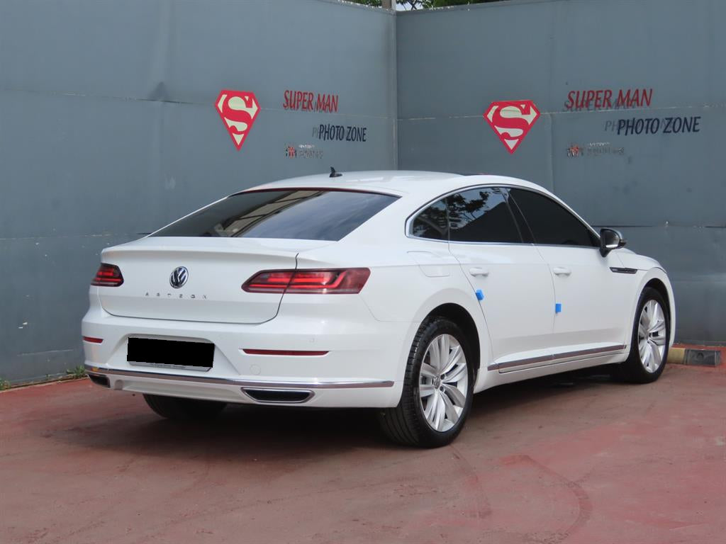Volkswagen Arteon — photo 03