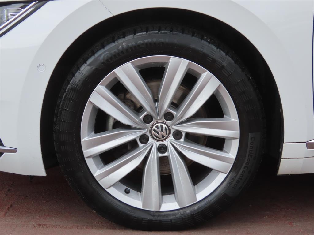 Volkswagen Arteon — photo 20