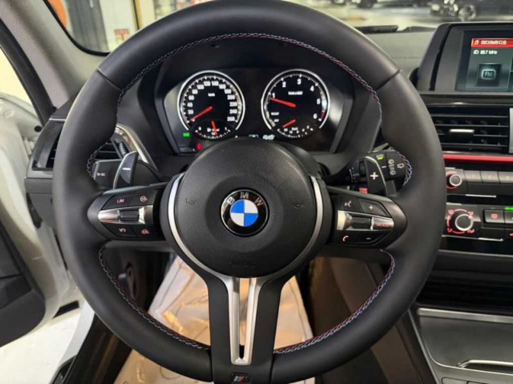 BMW 1-Series — photo 08