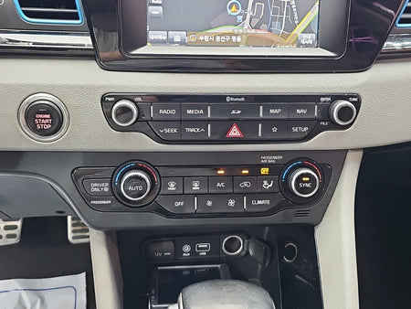 Kia Niro — photo 10