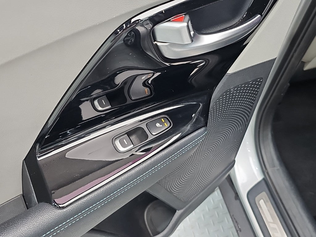 Kia Niro — photo 13