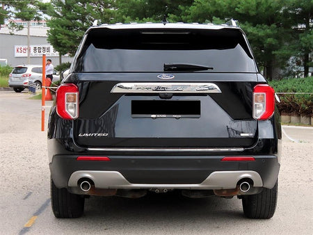 Ford Explorer — photo 04