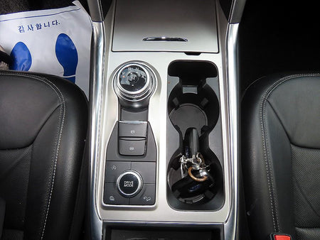 Ford Explorer — photo 10