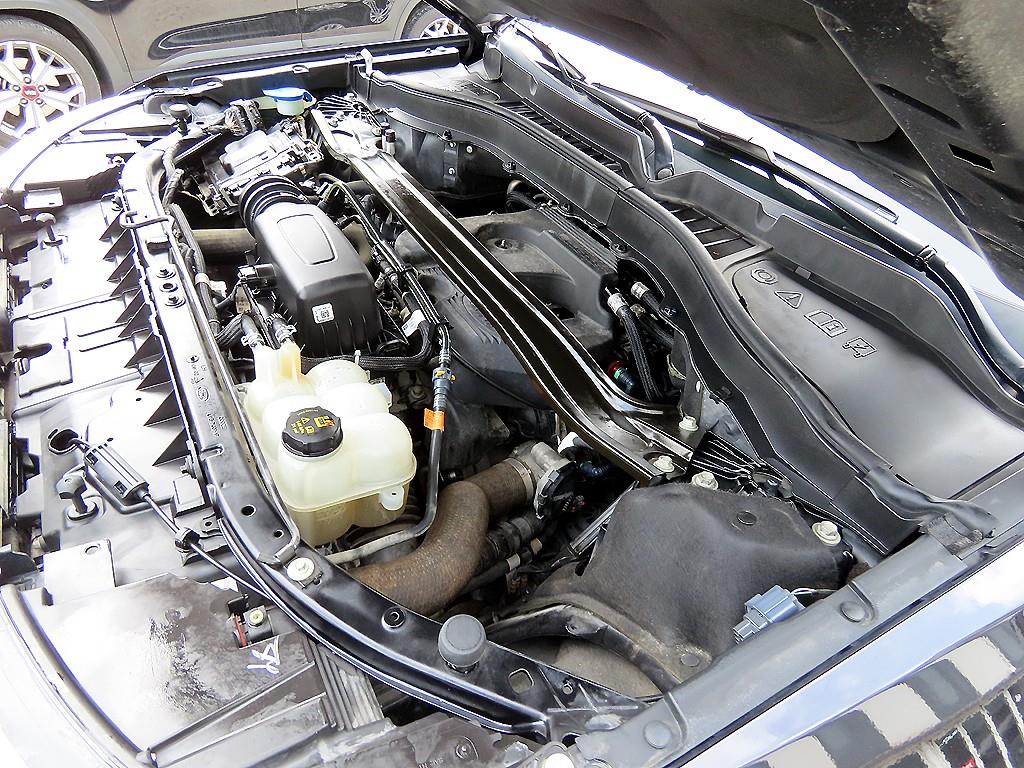 Ford Explorer — photo 19