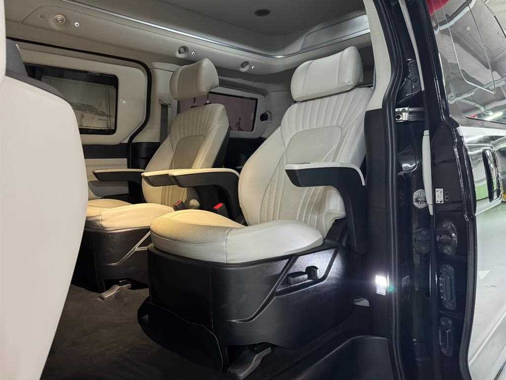 Hyundai Starex — photo 07