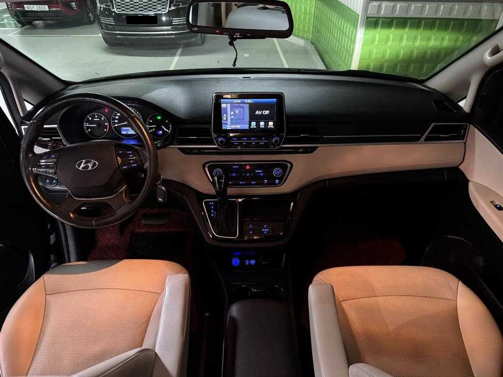 Hyundai Starex — photo 09