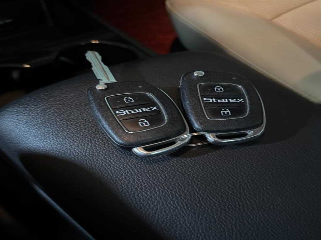 Hyundai Starex — photo 16