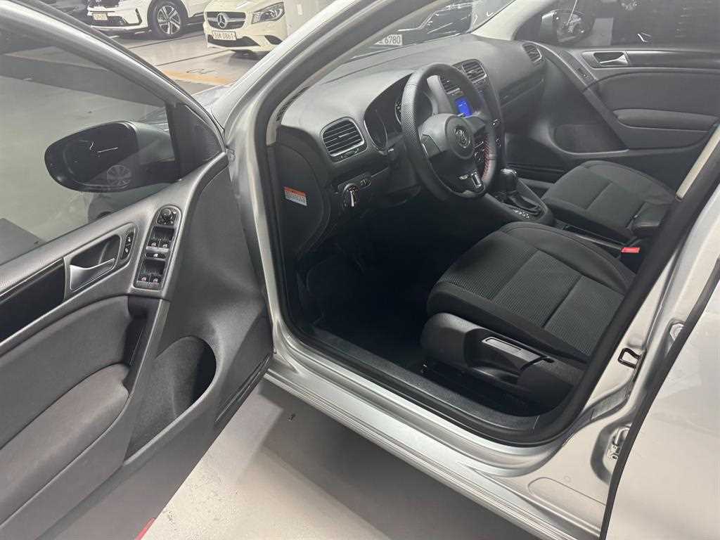Volkswagen Golf — photo 08