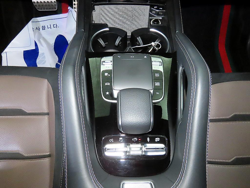 Mercedes-Benz GLE-Class — photo 12