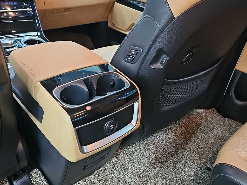 Kia Carnival — photo 13