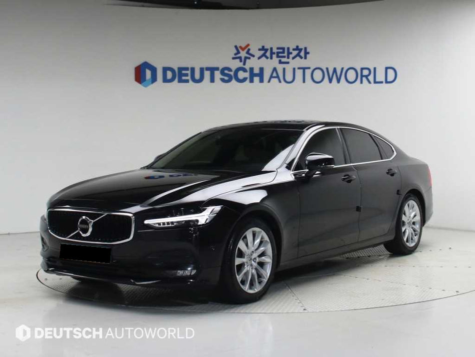 Volvo S90 — photo 01