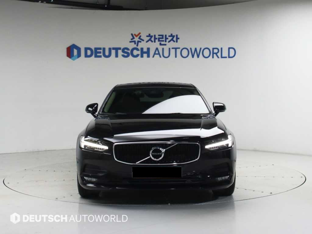 Volvo S90 — photo 03