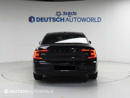 Volvo S90 — photo 04