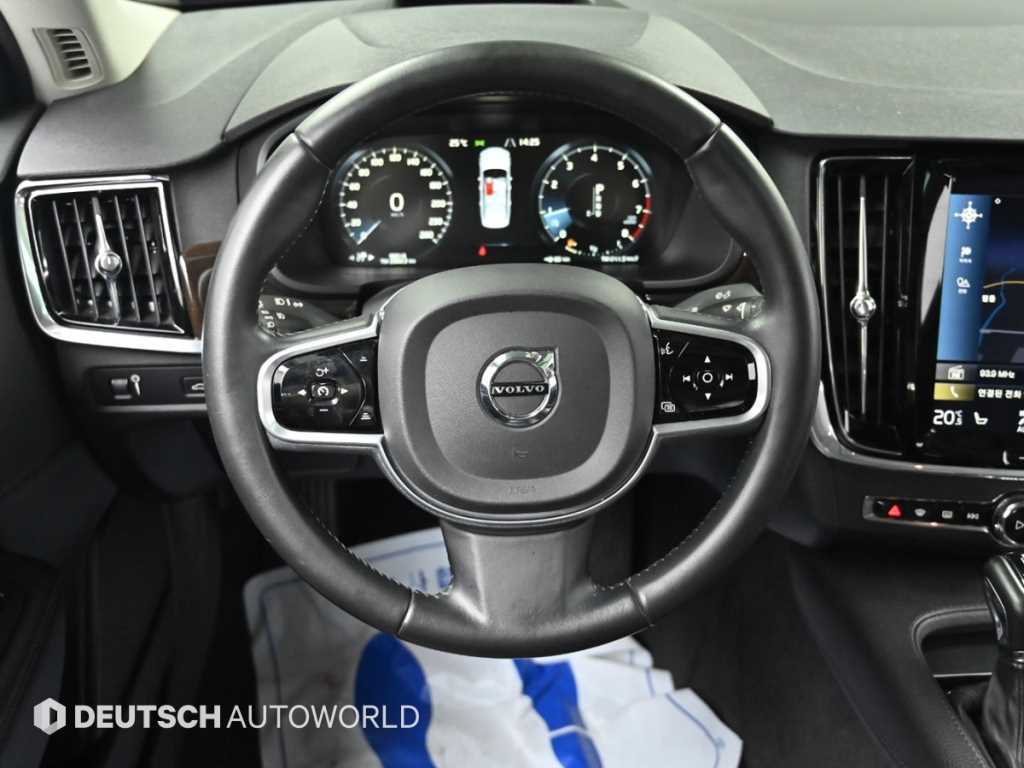 Volvo S90 — photo 13