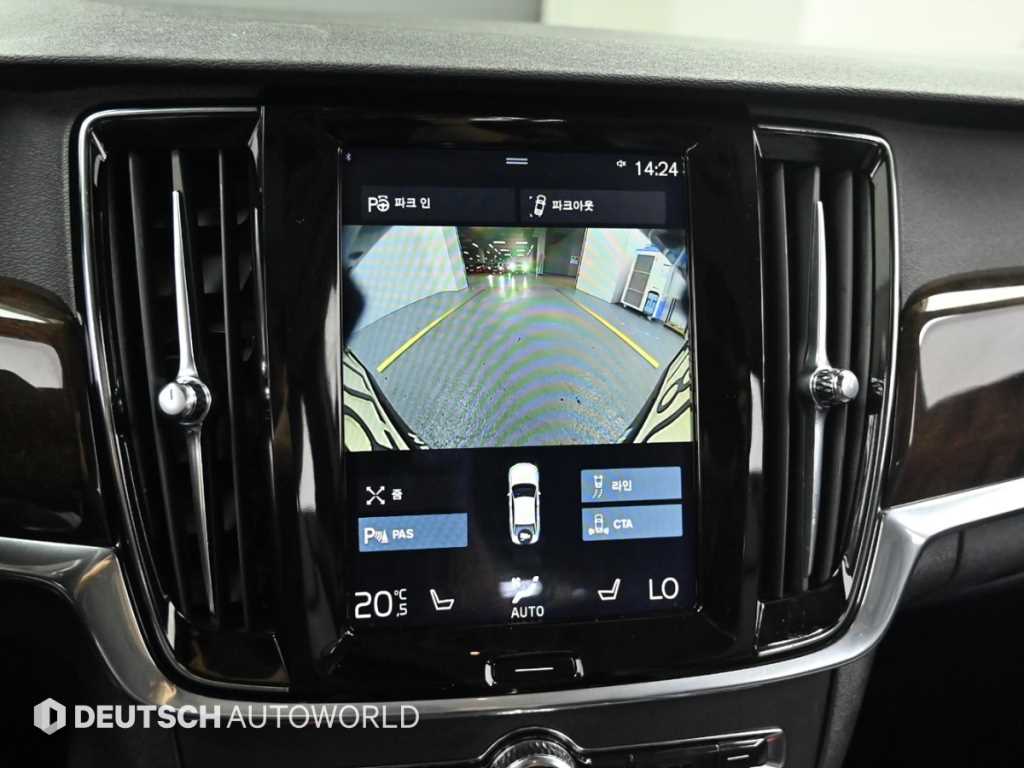 Volvo S90 — photo 15