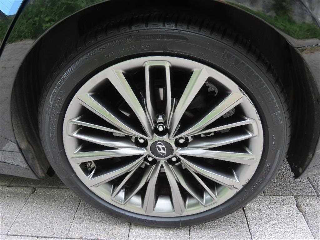 Hyundai Grandeur — photo 17