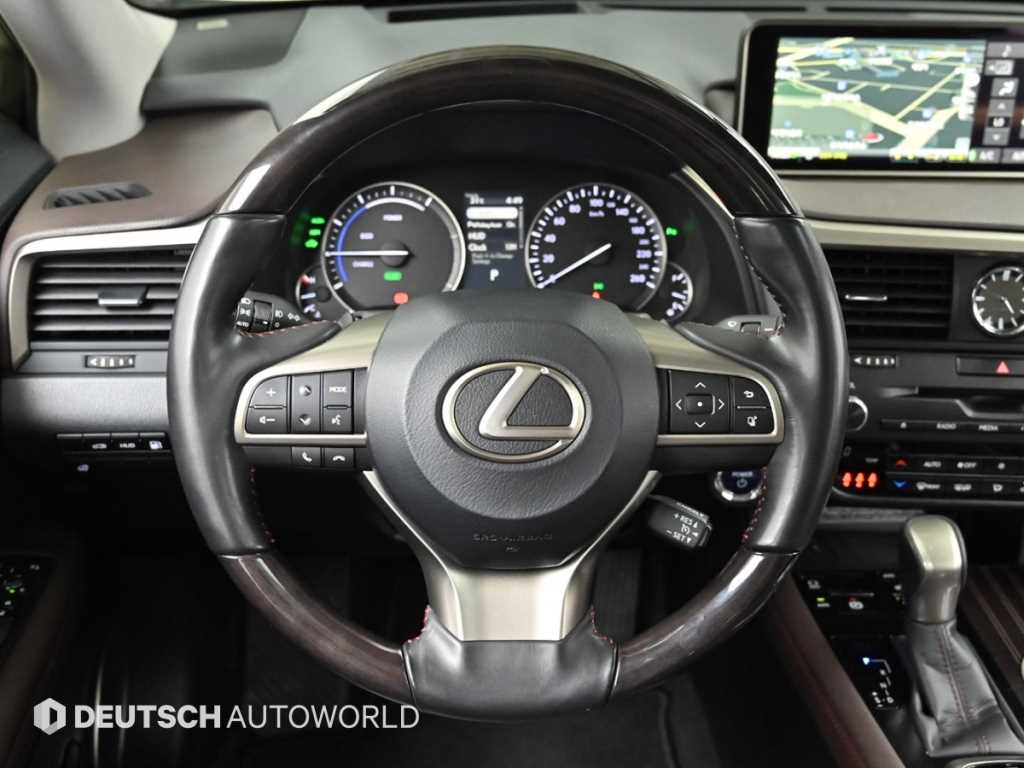 Lexus RX — photo 13