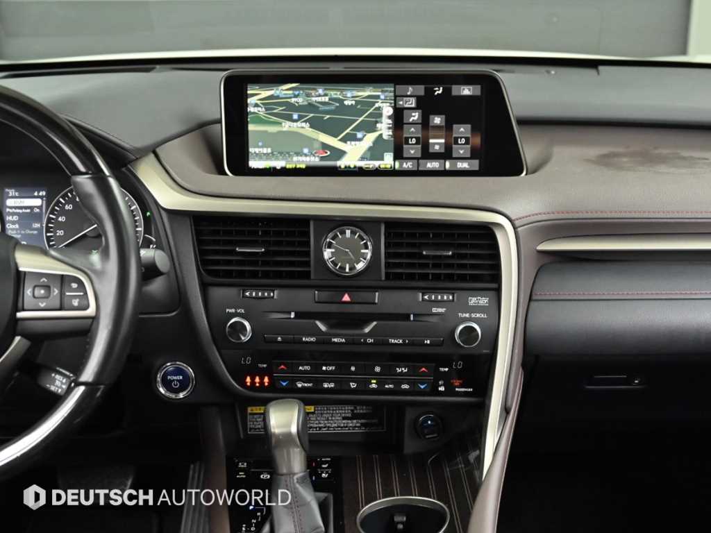 Lexus RX — photo 14