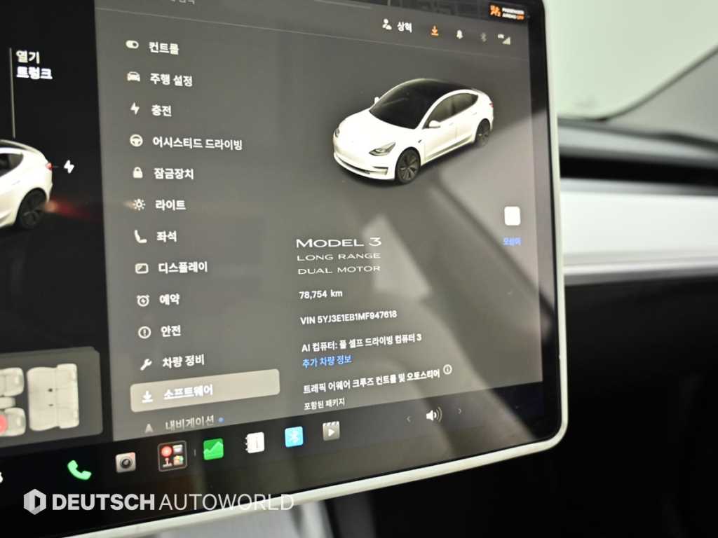 Tesla Model 3 — photo 08