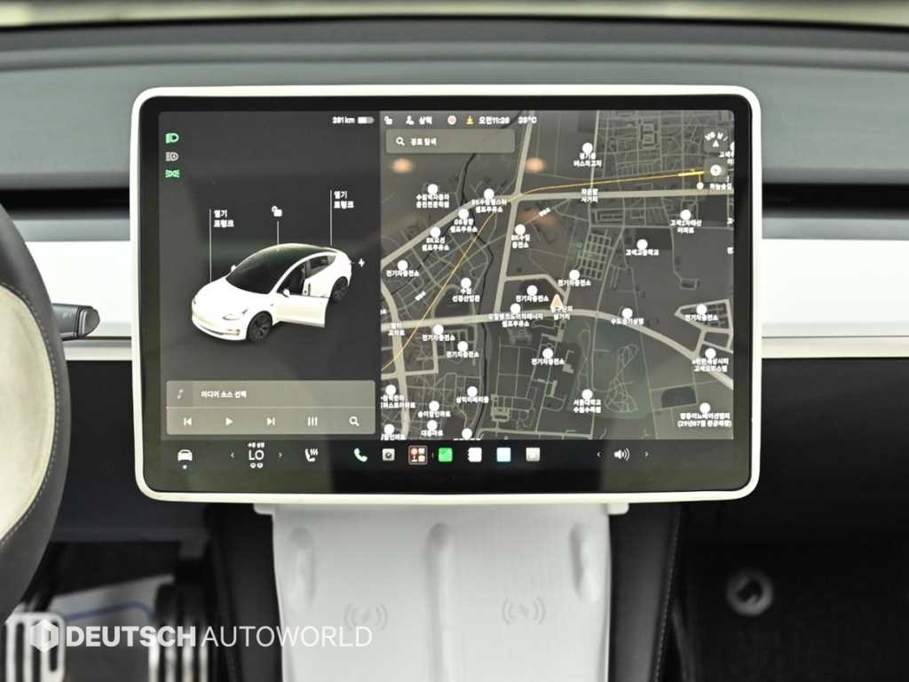 Tesla Model 3 — photo 14