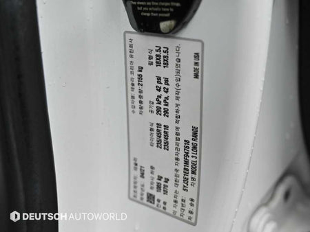 Tesla Model 3 — photo 20