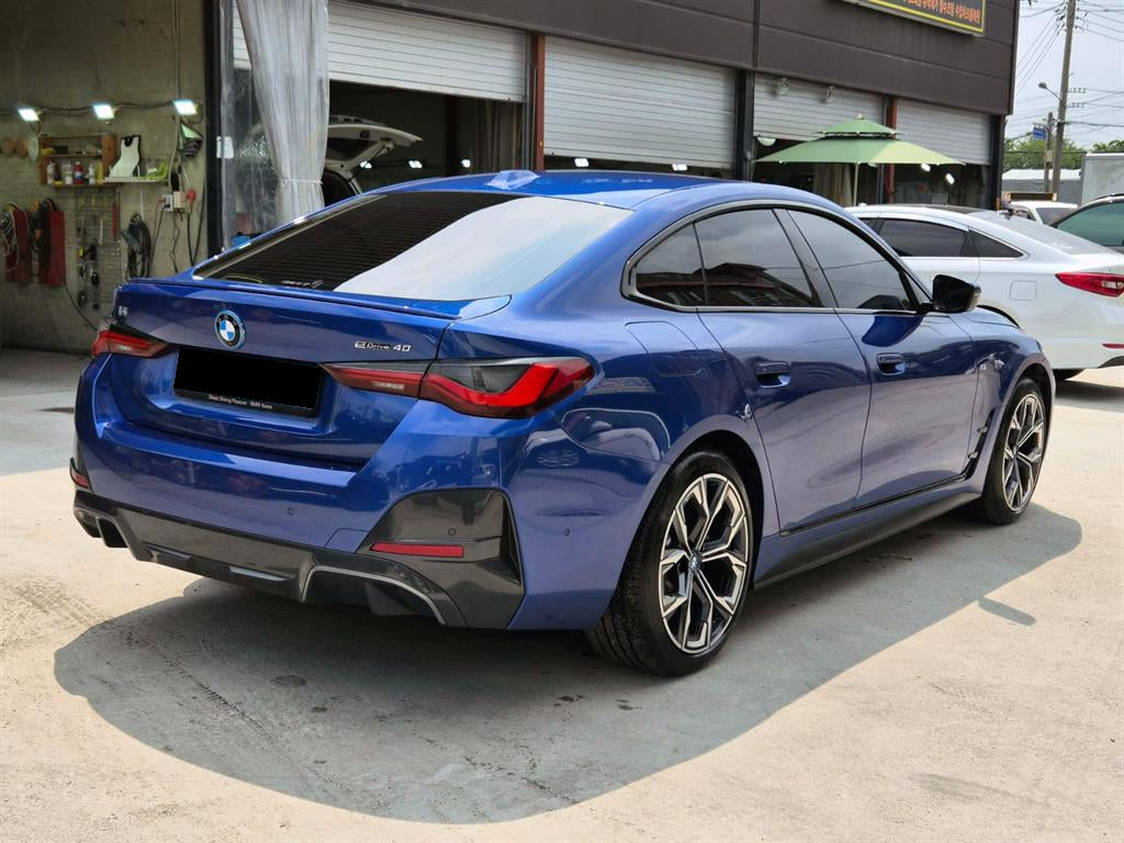 BMW i4 — photo 04