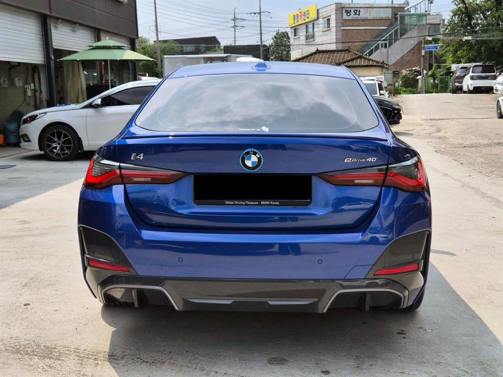 BMW i4 — photo 05