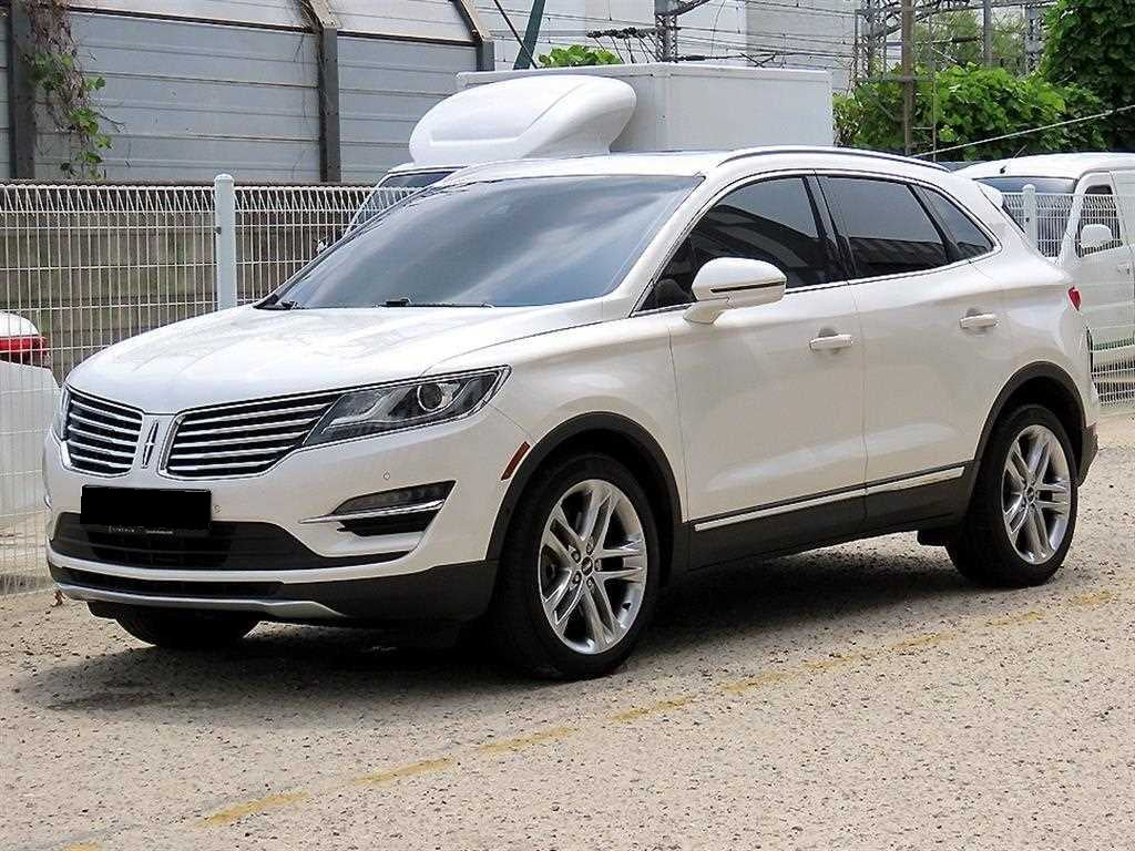 Lincoln MKC — photo 02