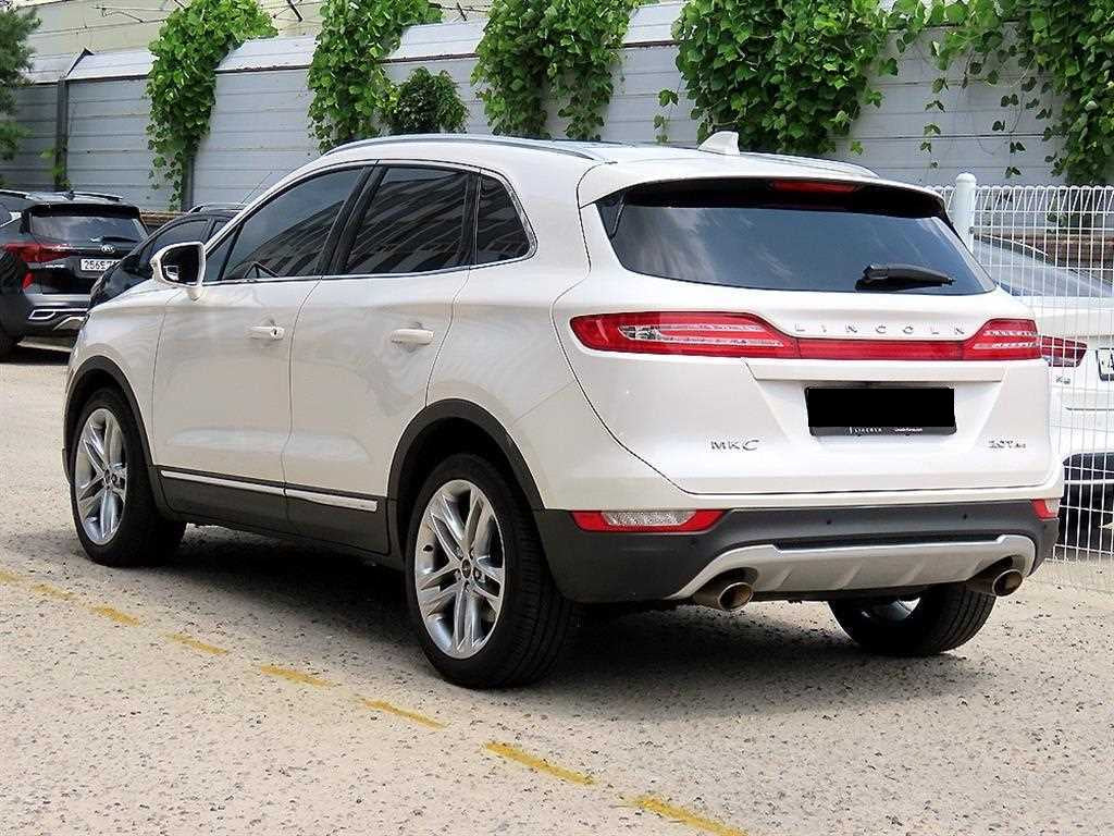 Lincoln MKC — photo 03
