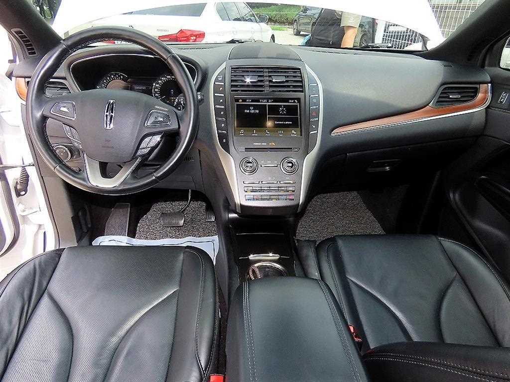 Lincoln MKC — photo 07