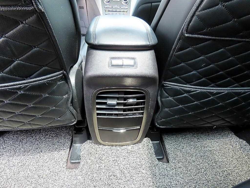 Lincoln MKC — photo 15