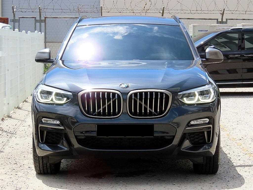 BMW X3 — photo 01