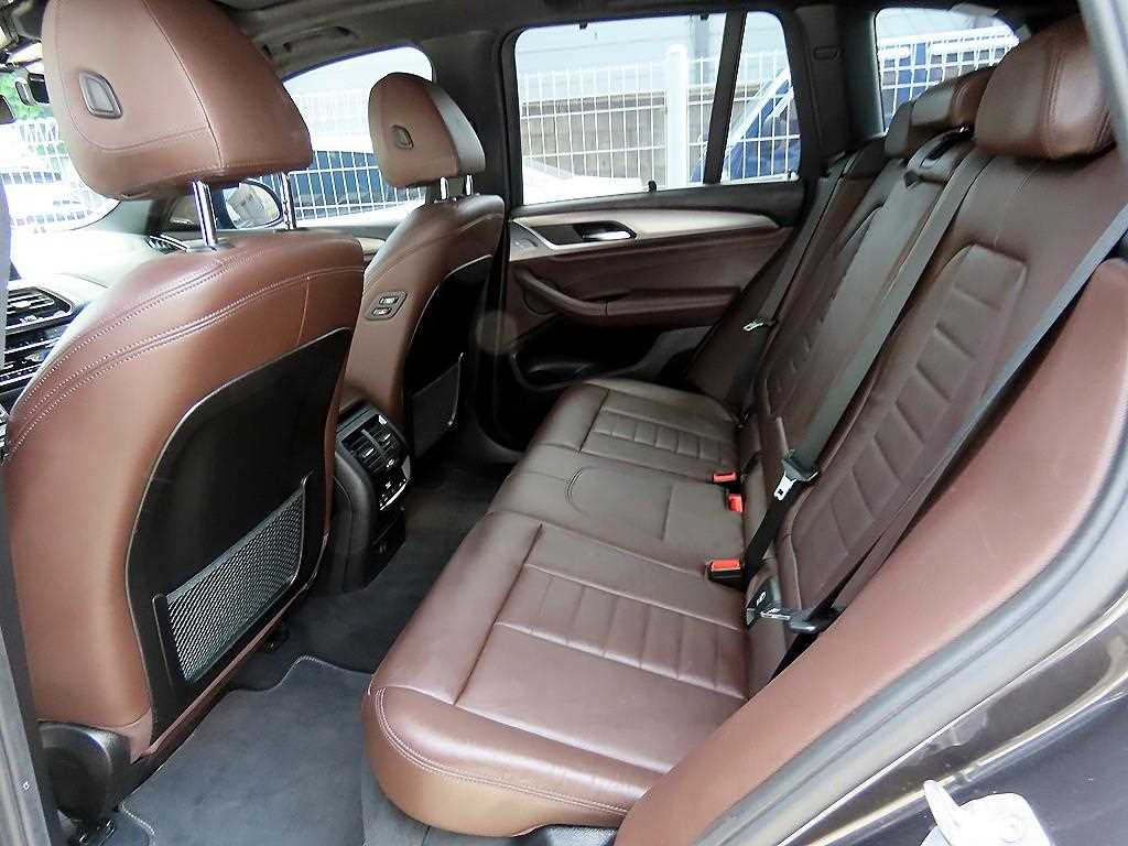 BMW X3 — photo 06