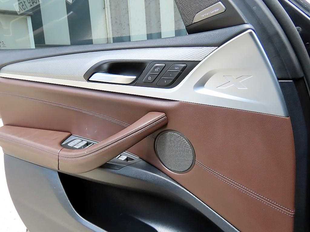 BMW X3 — photo 12