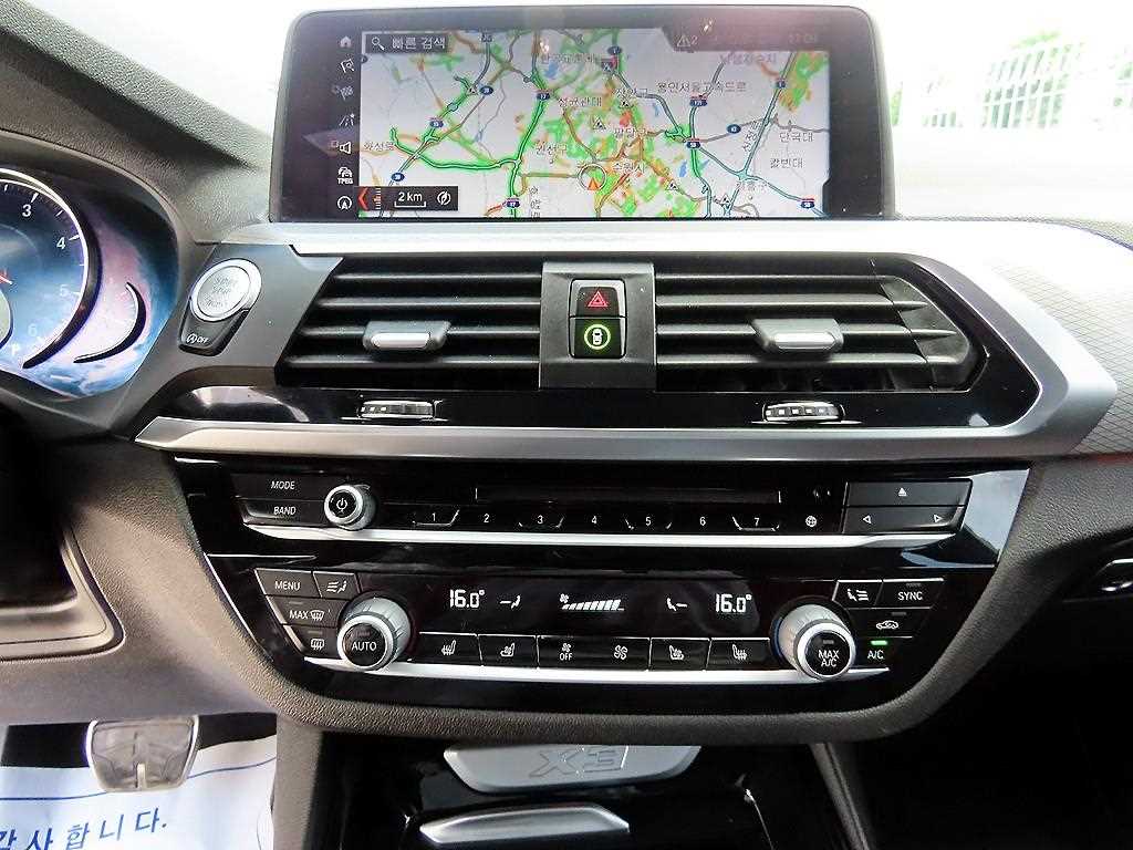 BMW X3 — photo 13