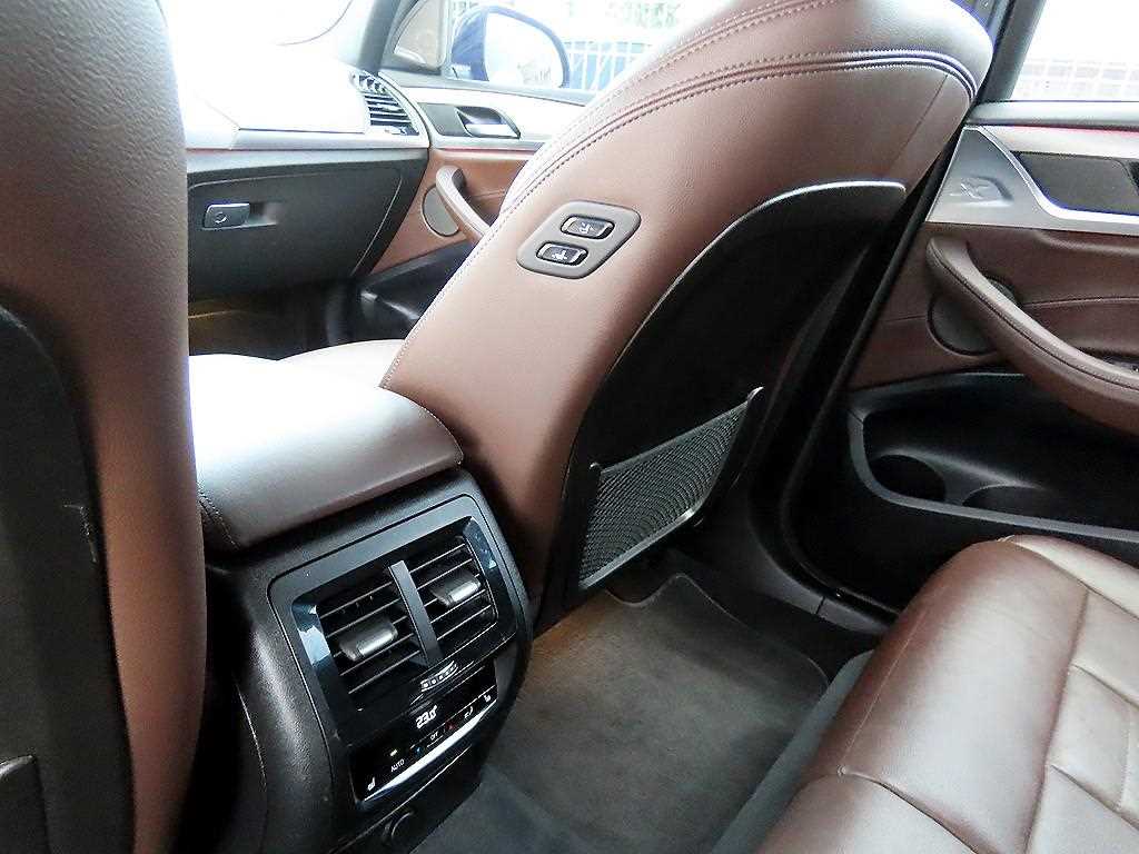 BMW X3 — photo 15