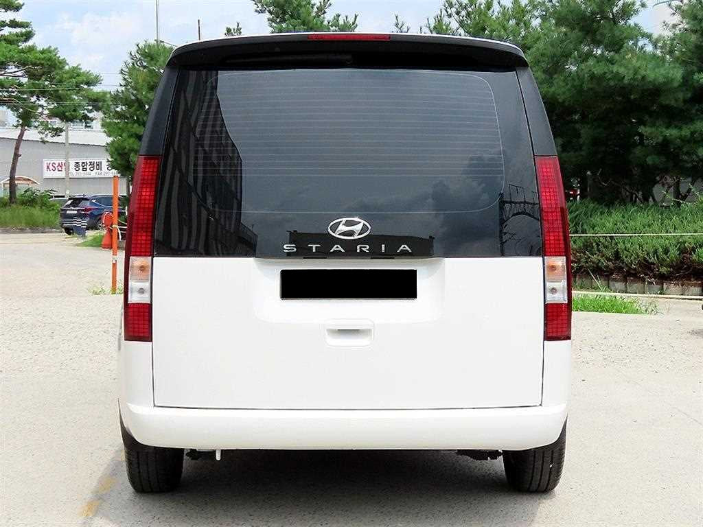 Hyundai Staria — photo 04