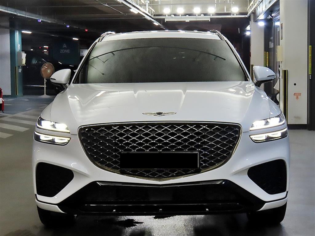 Genesis GV70 — photo 02
