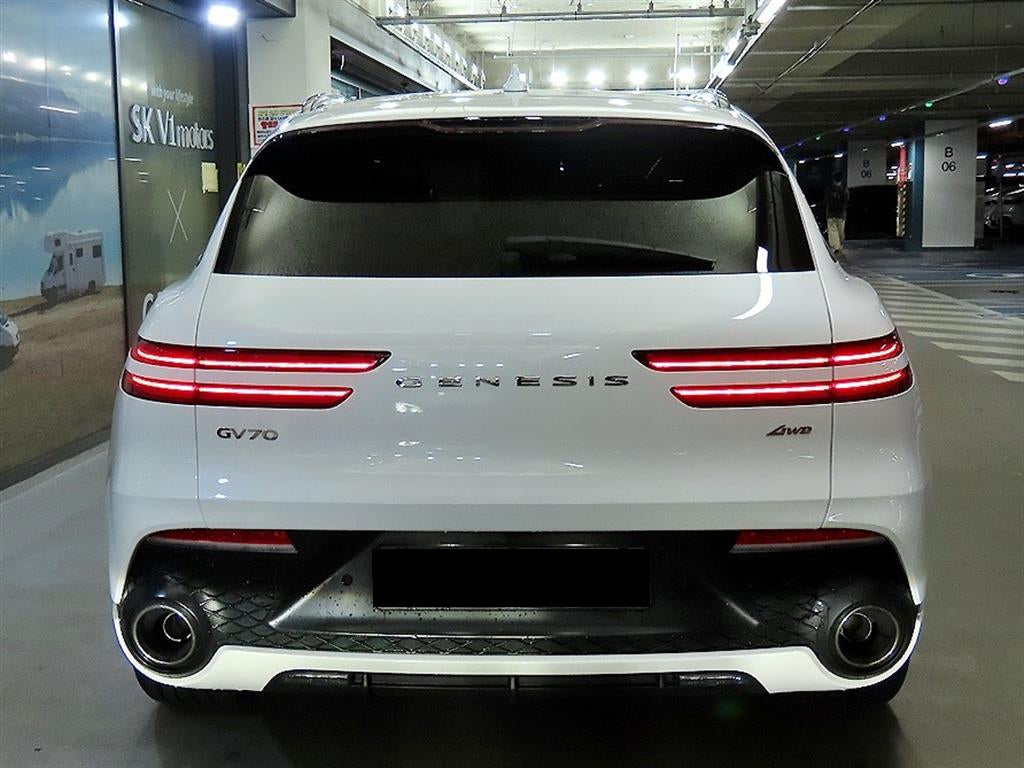 Genesis GV70 — photo 05