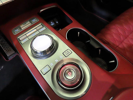 Genesis GV70 — photo 12