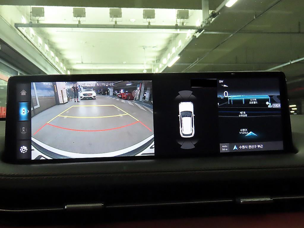 Genesis GV70 — photo 14