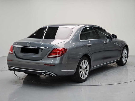Mercedes-Benz E-Class — photo 04