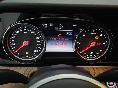 Mercedes-Benz E-Class — photo 06