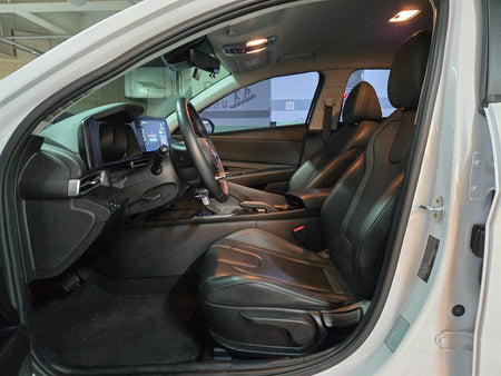 Hyundai Avante — photo 06