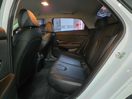 Hyundai Avante — photo 07