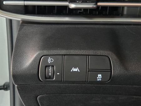 Hyundai Avante — photo 16