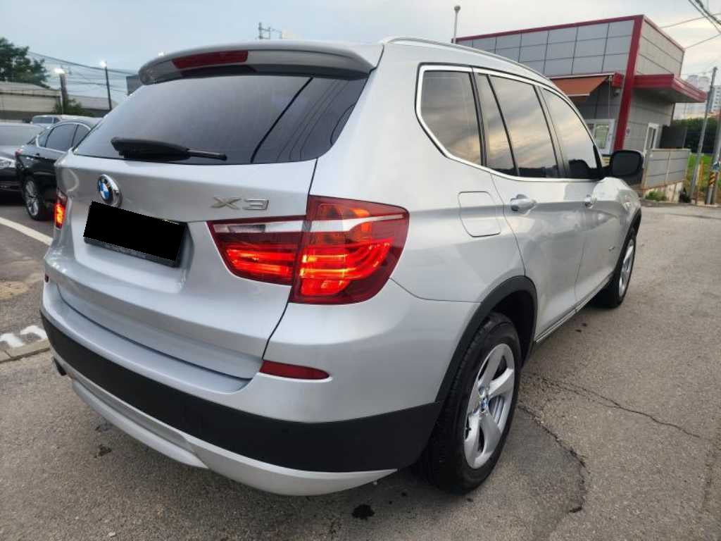 BMW X3 — photo 04